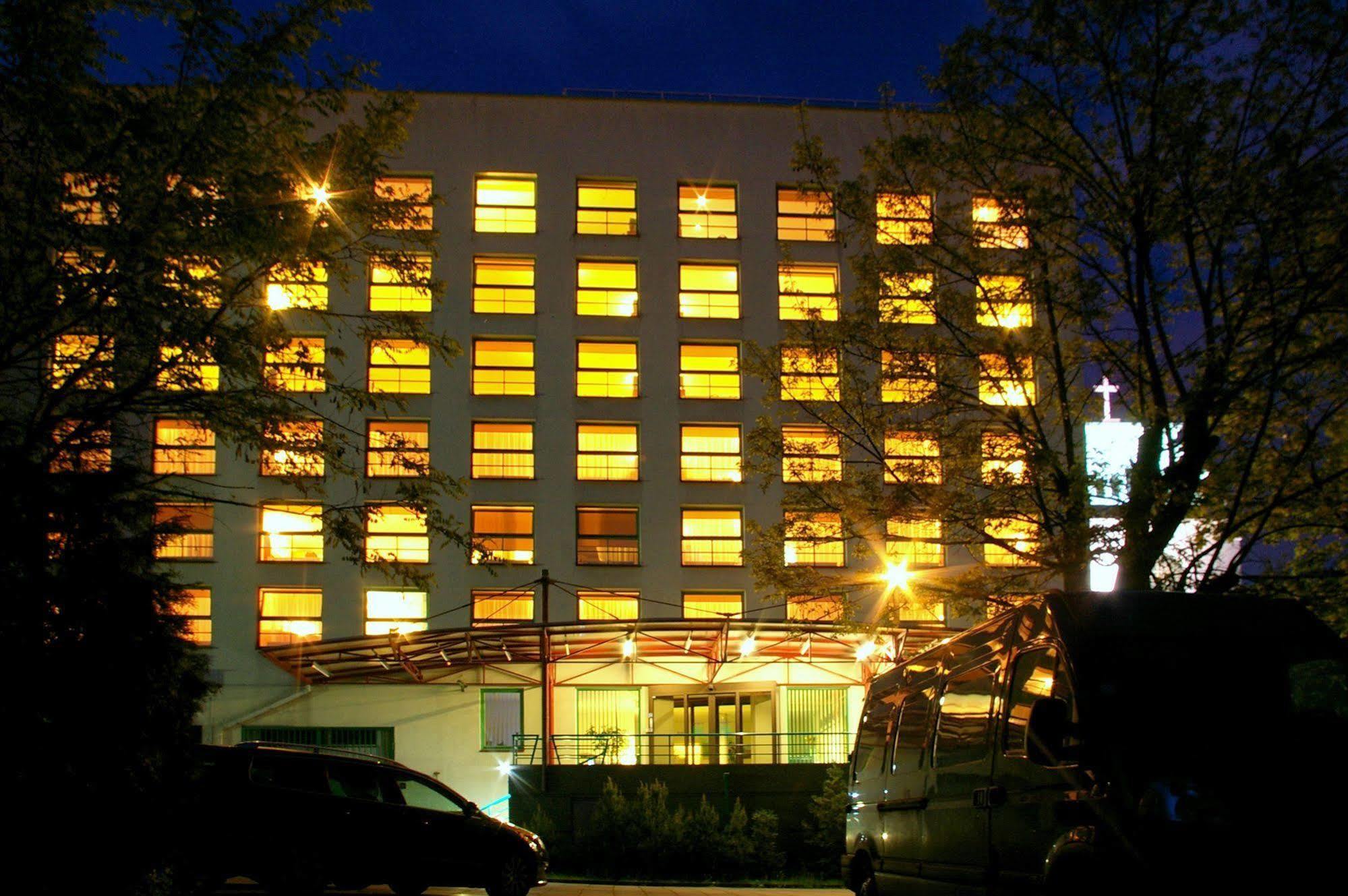 Centre Hotel Kaunas Luaran gambar
